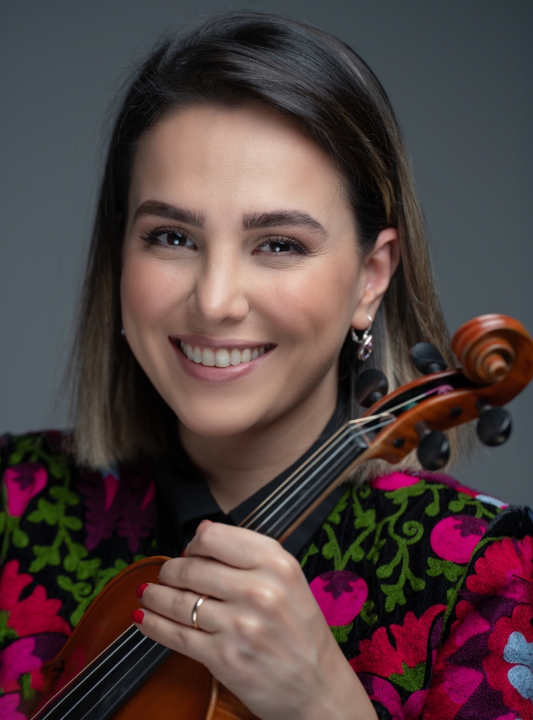 نیلوفر محبی